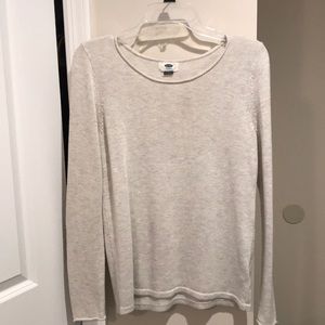 Light Grey Long Sleeve Sweater!